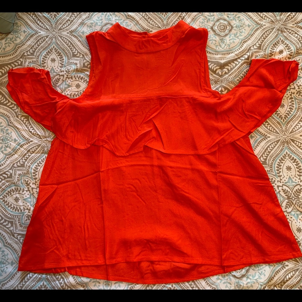 NWT Mud Pie Gemma Cold Shoulder top size large